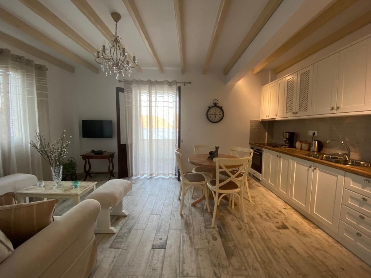 Petridi Maria Suites&Apartments Skála Esterno foto