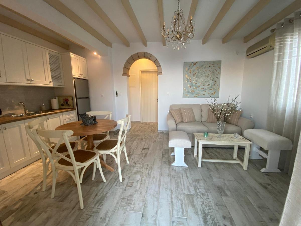 Petridi Maria Suites&Apartments Skála Esterno foto